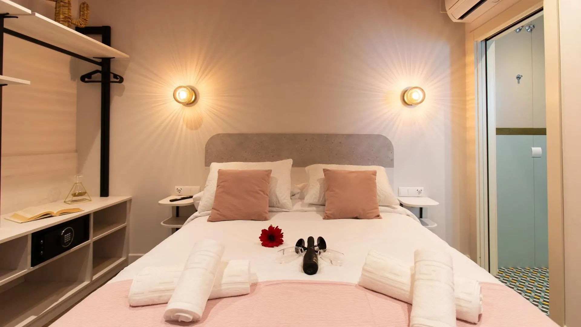 Boutique Rooms Playa Burriana Nerja 0*,