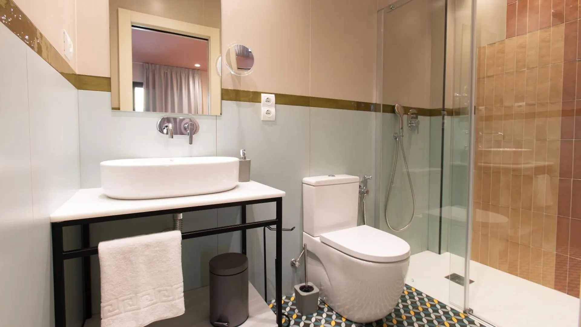 Boutique Rooms Playa Burriana Nerja
