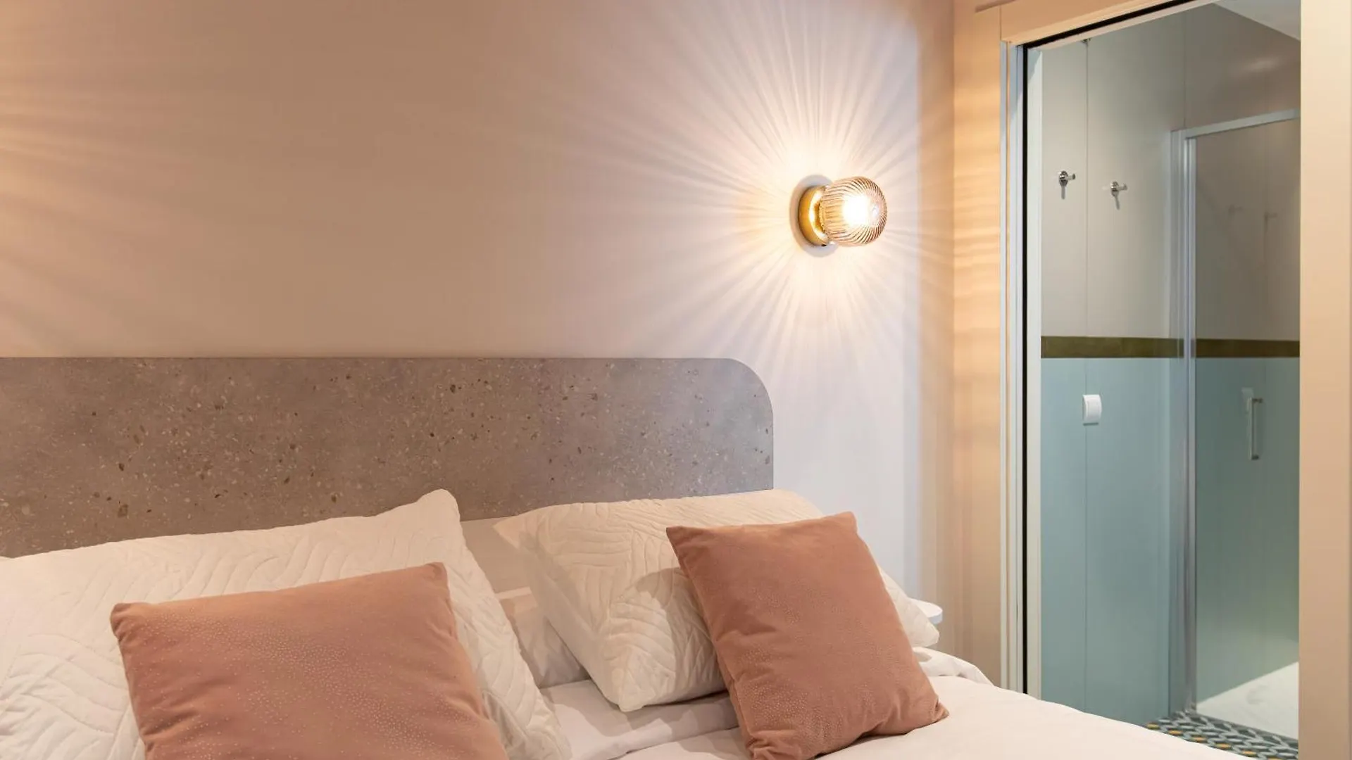 Boutique Rooms Playa Burriana Nerja 0*,  Spagna