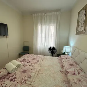 Rooms Nueva Valencia , Barcelona Spain