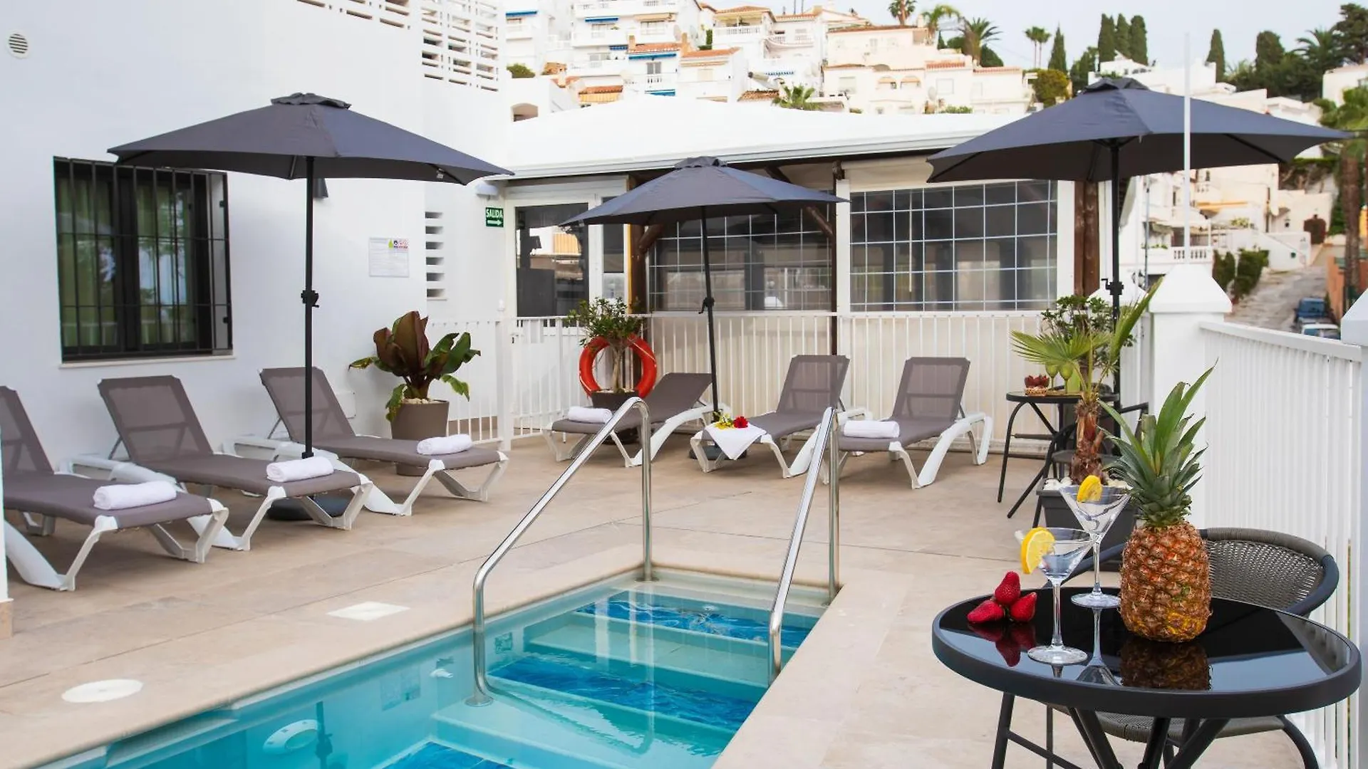 Boutique Rooms Playa Burriana Nerja Spagna