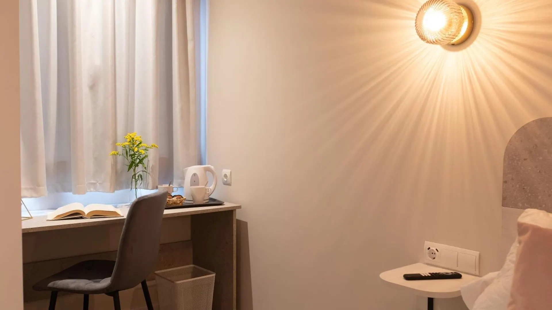 Boutique Rooms Playa Burriana Nerja 0*,
