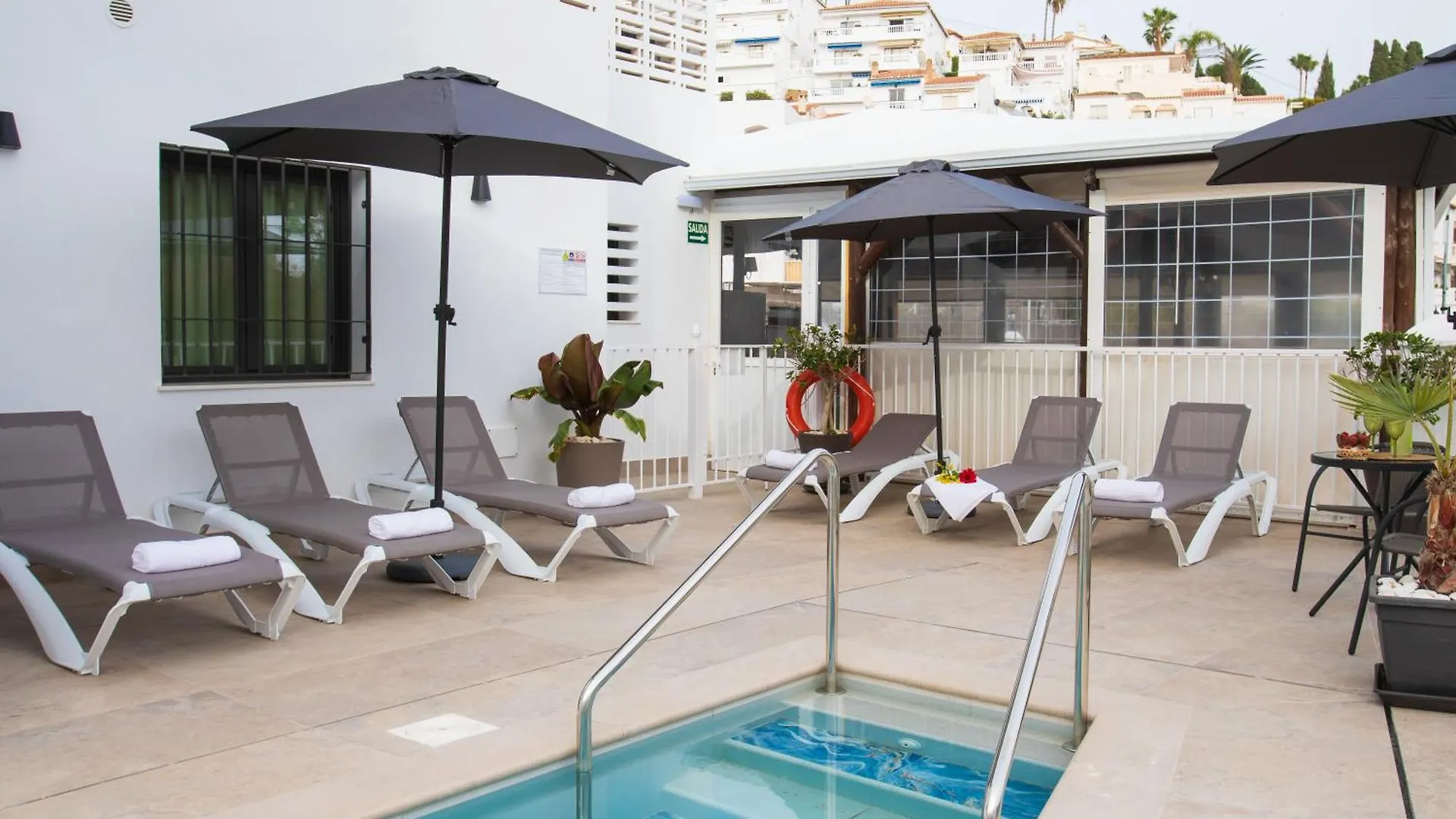 Boutique Rooms Playa Burriana Nerja Spagna