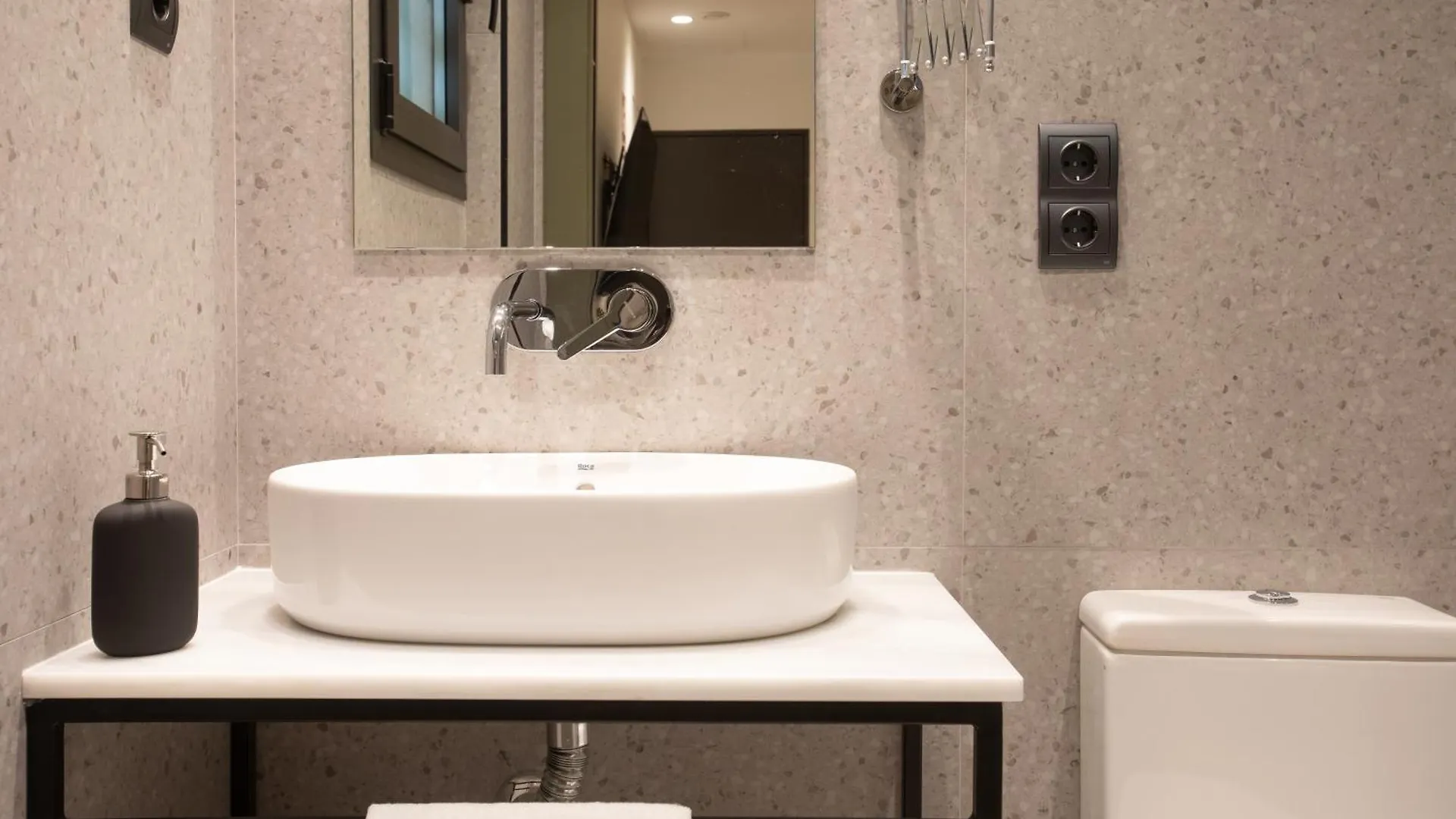 Boutique Rooms Playa Burriana Nerja Affittacamere