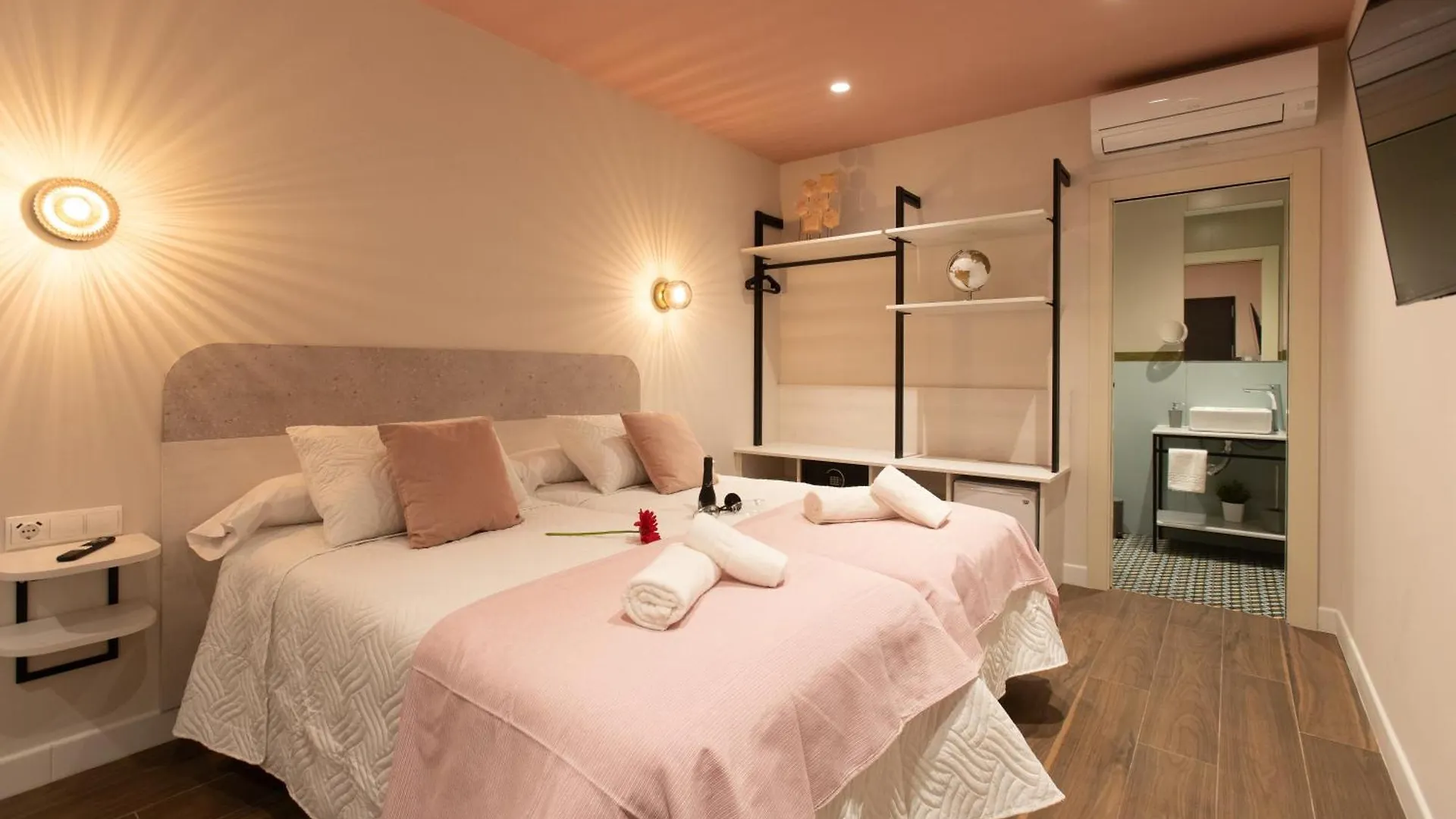 Boutique Rooms Playa Burriana Nerja Affittacamere
